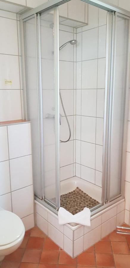 Ferienwohnung 4 im Haus am See mit Wintergarten und Terrasse Seedorf  Exterior foto
