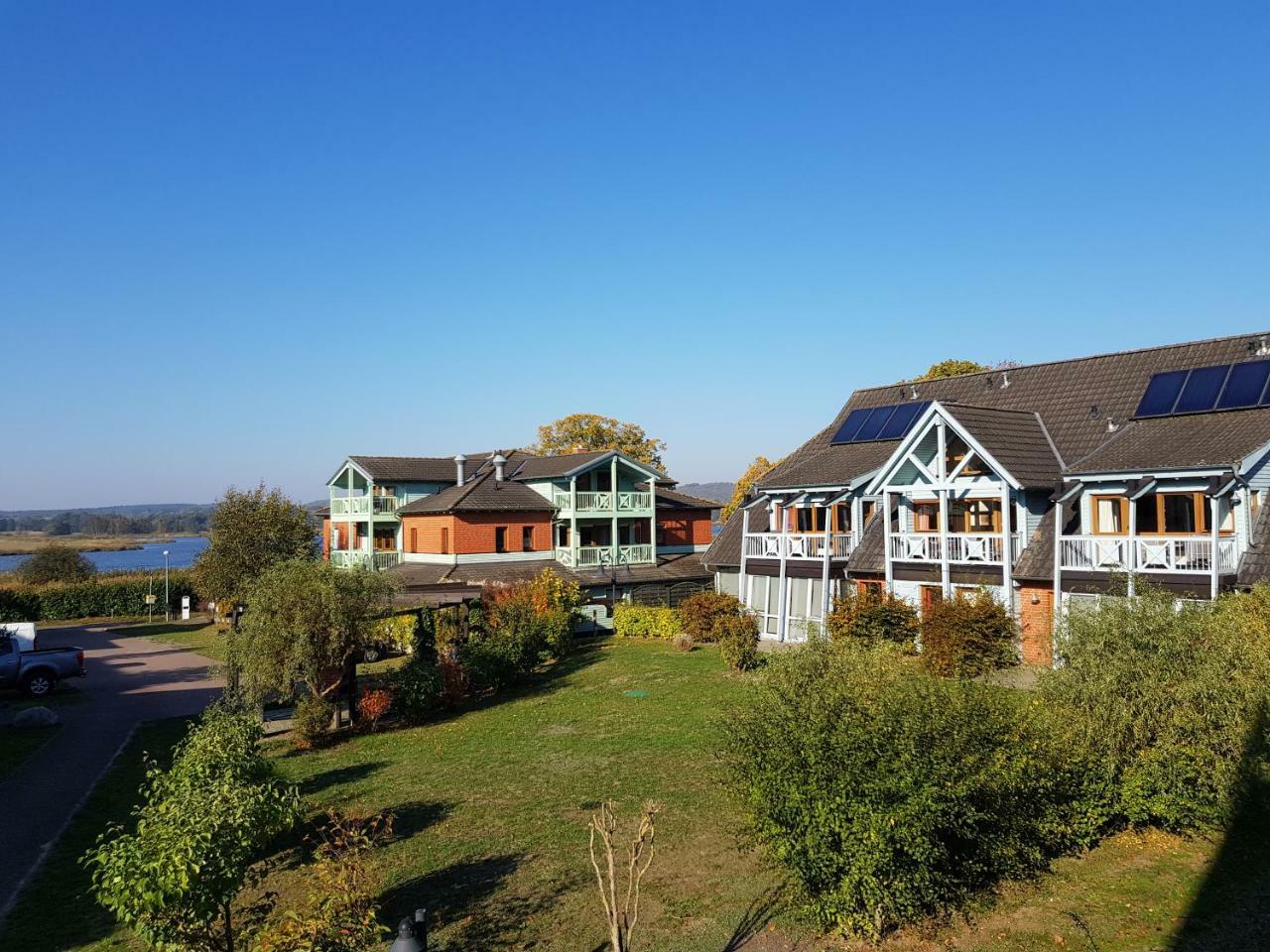 Ferienwohnung 4 im Haus am See mit Wintergarten und Terrasse Seedorf  Exterior foto