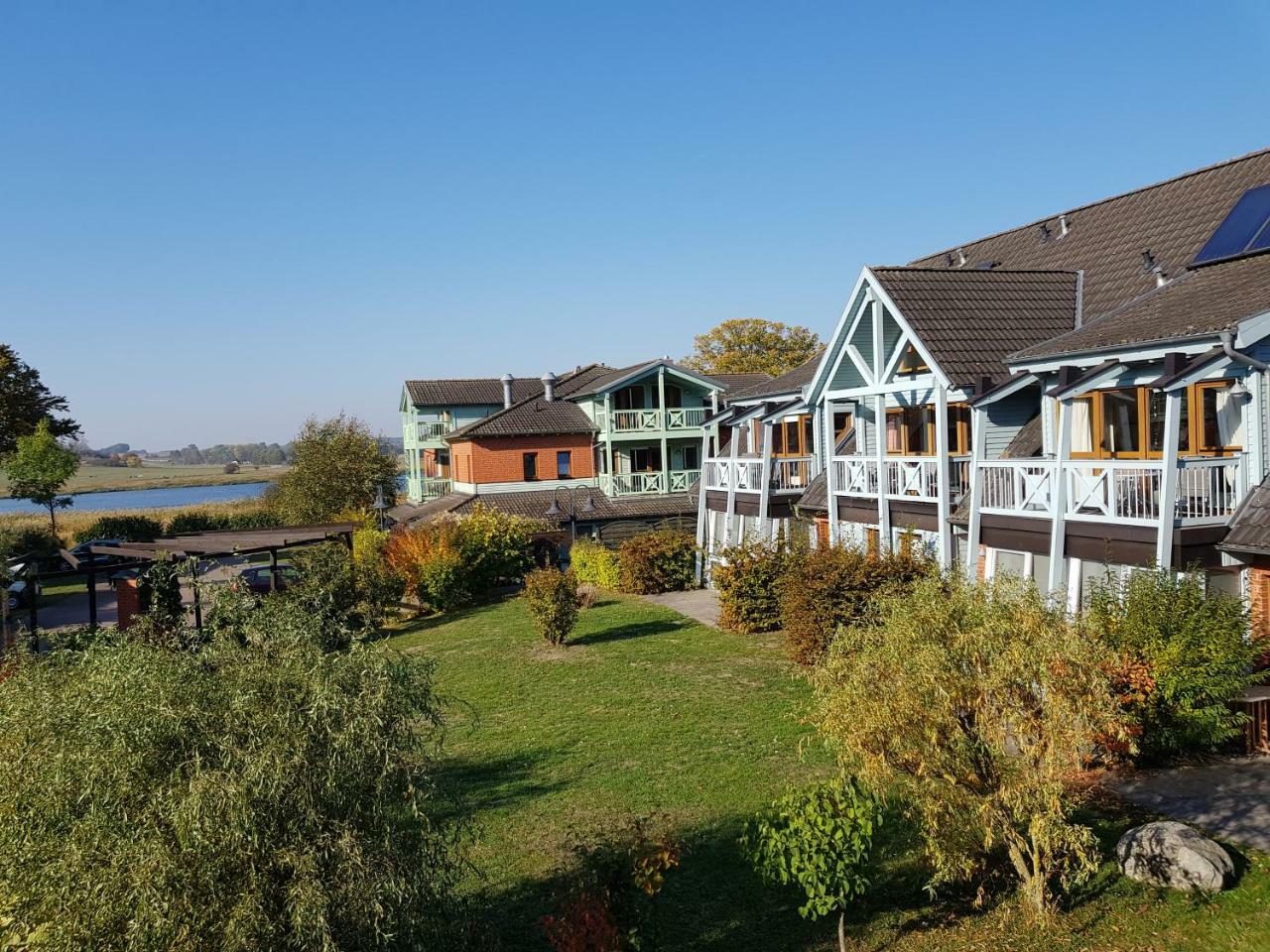 Ferienwohnung 4 im Haus am See mit Wintergarten und Terrasse Seedorf  Exterior foto