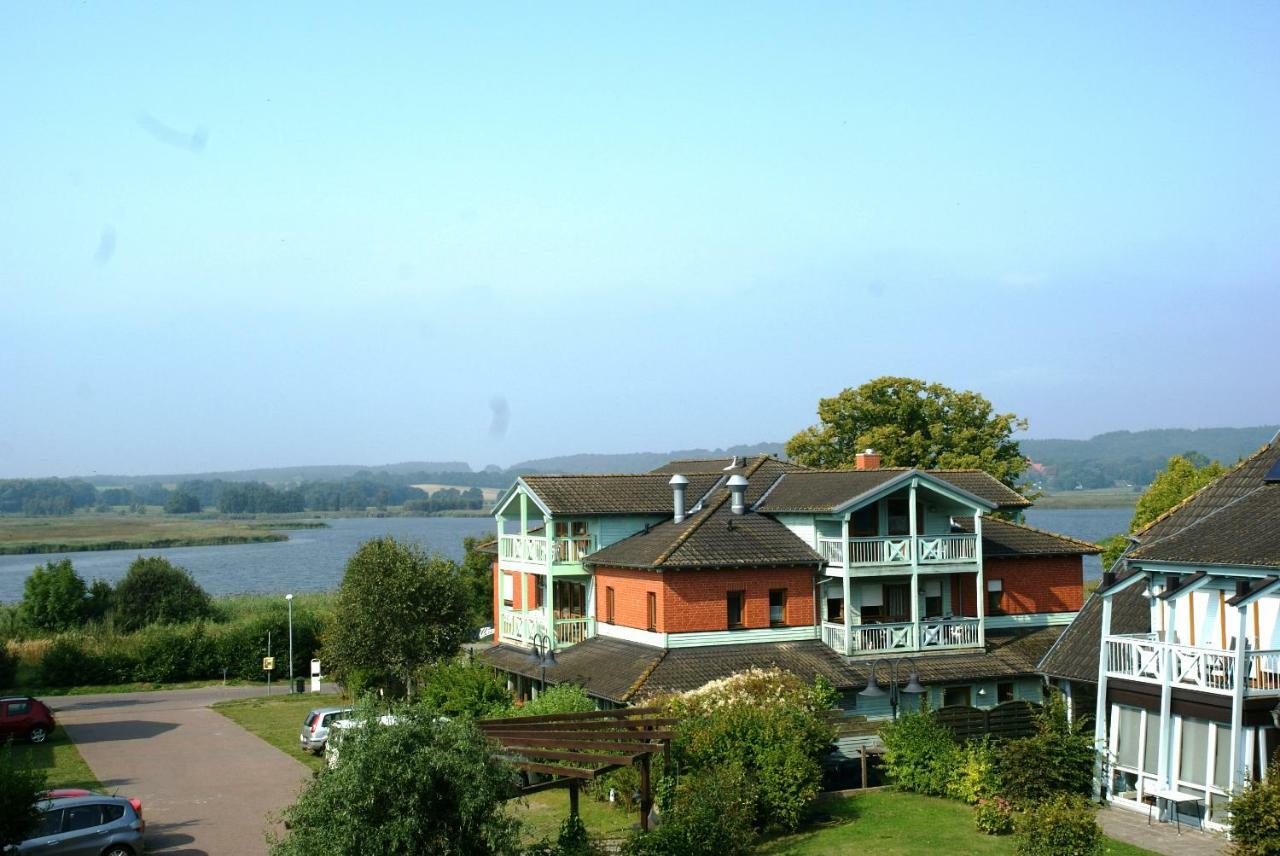 Ferienwohnung 4 im Haus am See mit Wintergarten und Terrasse Seedorf  Exterior foto