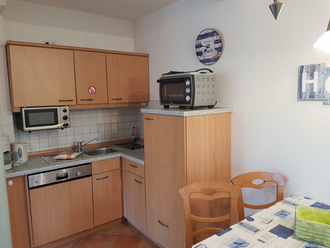 Ferienwohnung 4 im Haus am See mit Wintergarten und Terrasse Seedorf  Zimmer foto