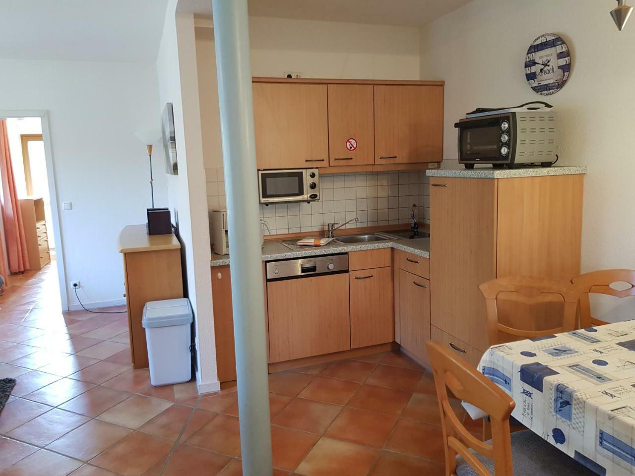 Ferienwohnung 4 im Haus am See mit Wintergarten und Terrasse Seedorf  Zimmer foto